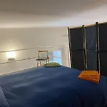 Casa Nostra A Chiaia