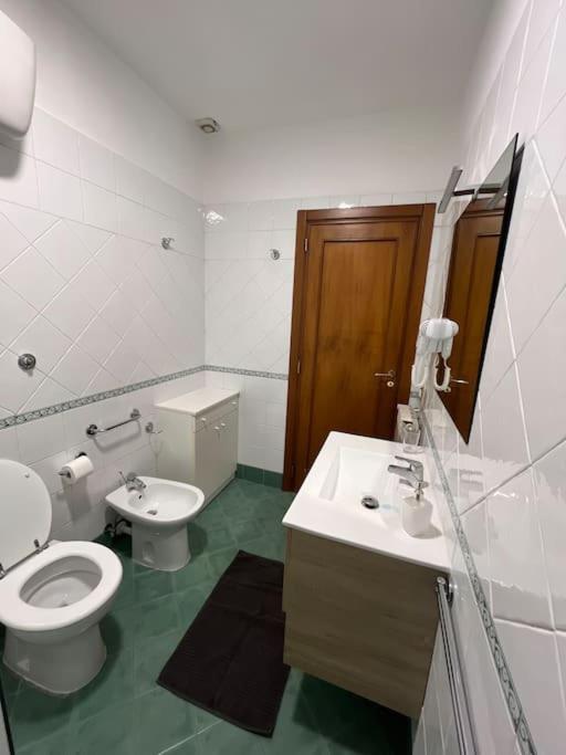 Casa Nostra A Chiaia Apartment Naples
