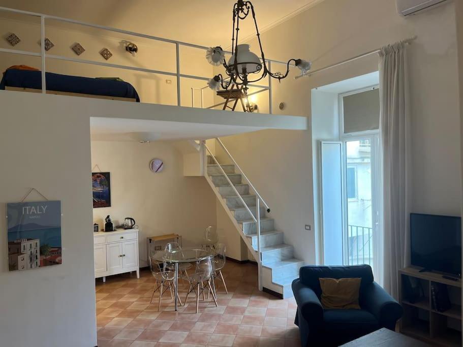 Casa Nostra A Chiaia *