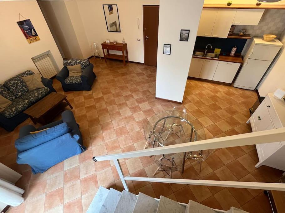 Casa Nostra A Chiaia Napels